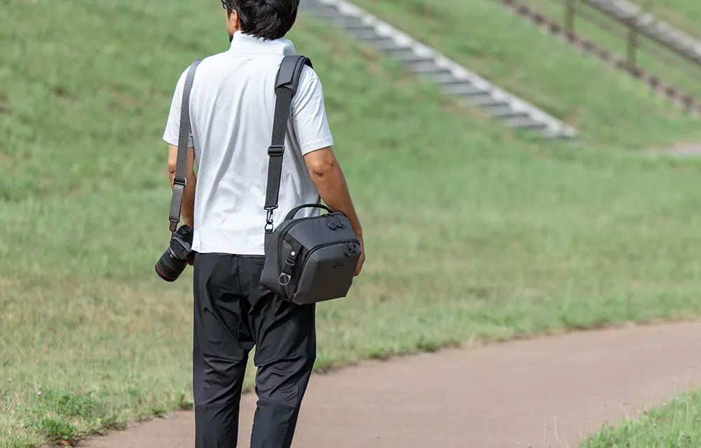 Endurance クイックアクセスショルダー カメラバッグ